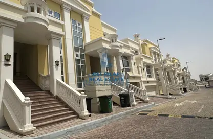 Villa - 4 Bedrooms - 5 Bathrooms for rent in Al Forsan Village - Khalifa City - Abu Dhabi