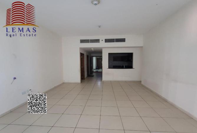 100428037 - Property Image 2