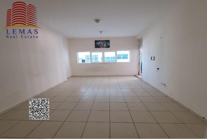 100428037 - Property Main Image