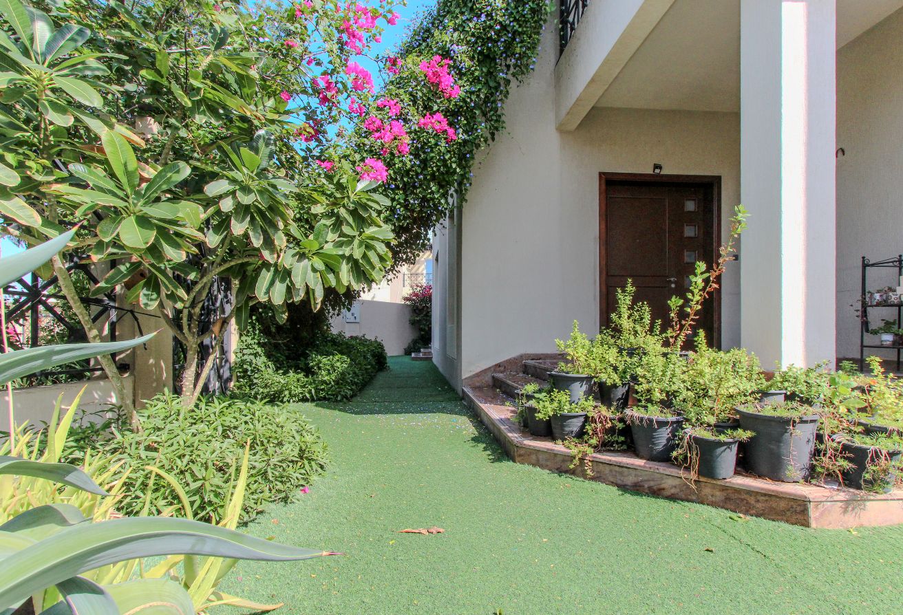 Stand Alone C Villa | Closed Kitchen | Vacant