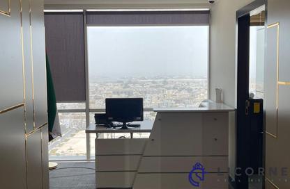مكتب - استوديو - 3 حمامات للايجار في فندق فيرمونت - شارع الشيخ زايد - دبي