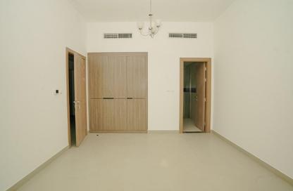 Apartment - 1 Bedroom - 2 Bathrooms for rent in Belle Vue Building - International City Phase 2 - Al Warsan 4 - Al Warsan - Dubai