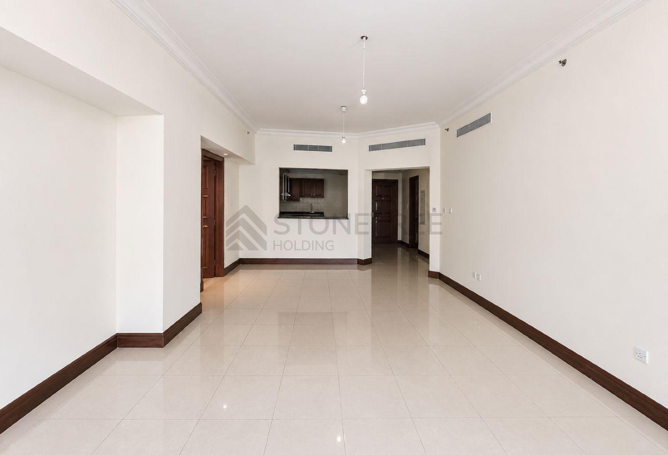 Spacious 2 BR | Prime Location photo 2