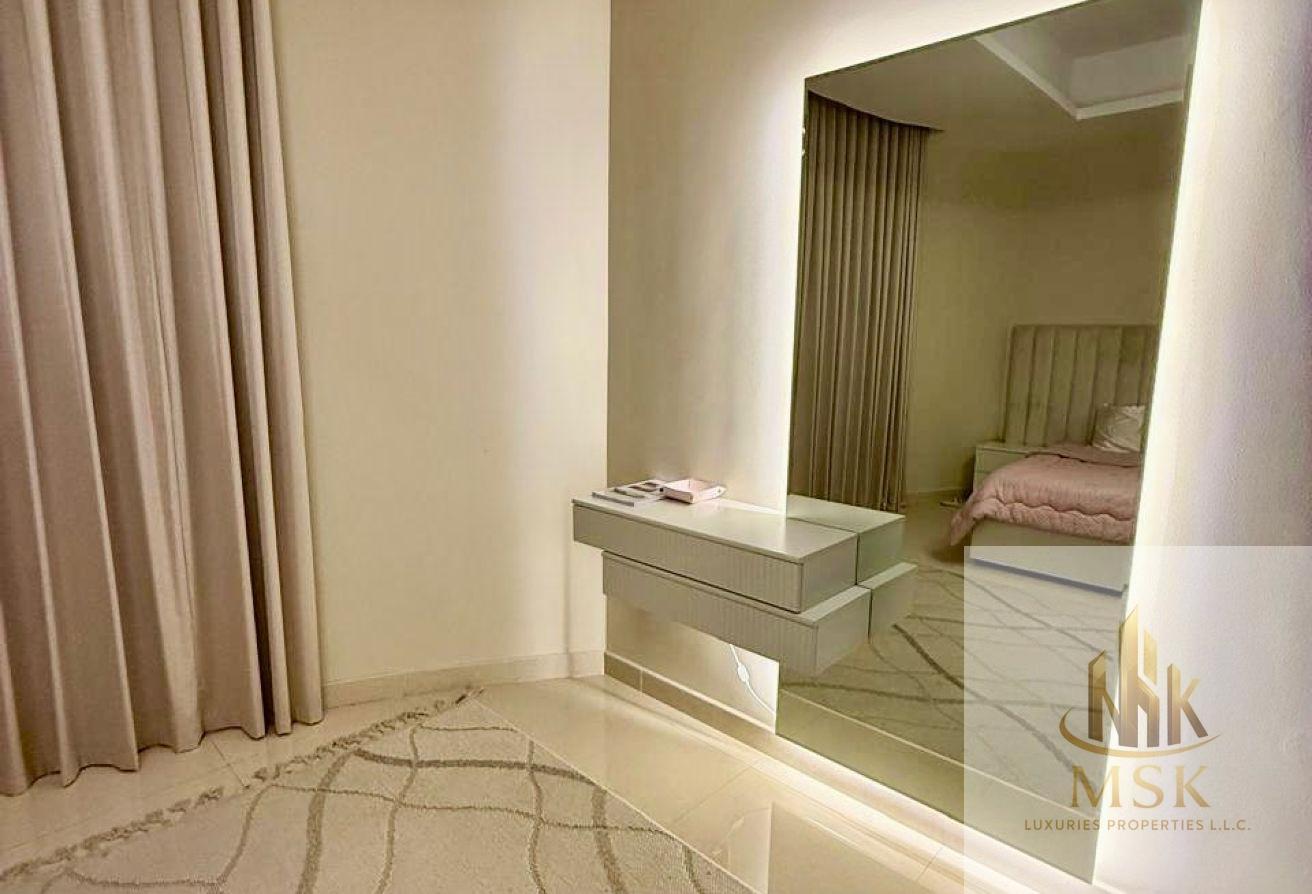 6 BR Villa with Private Garden in Al Quoz photo 6