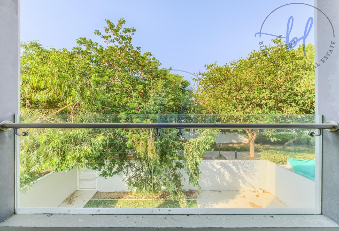 Lush Garden | Corner Unit | Home for Family photo 19