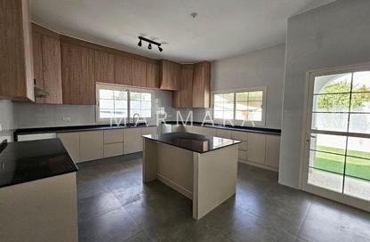 Villa - 4 Bedrooms - 5 Bathrooms for rent in Umm Suqeim 1 Villas - Umm Suqeim 1 - Umm Suqeim - Dubai