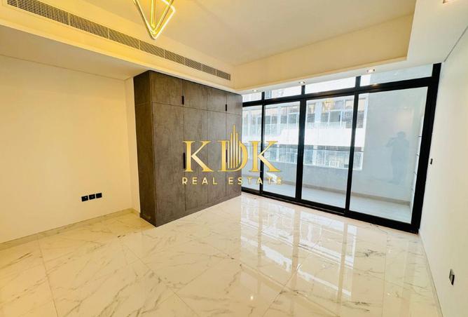 81116148 - Property Image 3