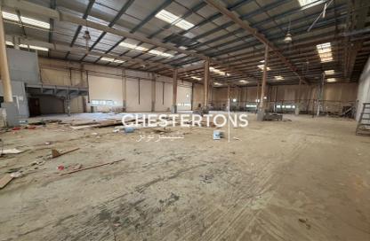 Warehouse - Studio for rent in Phase 2 - Dubai Investment Park (DIP) - Dubai