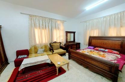 Villa - 4 Bedrooms - 5 Bathrooms for rent in Um Ghaffa - Al Ain