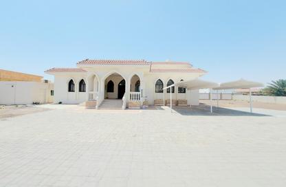 Villa - 4 Bedrooms - 5 Bathrooms for rent in Um Ghaffa - Al Ain