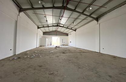 Warehouse - Studio - 1 Bathroom for rent in Wadi AL AIN 1 - Al Noud - Al Ain