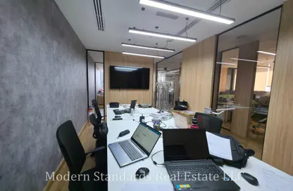 مكتب - 2 حمامات للايجار في ذا إكستشنج - الخليج التجاري - دبي