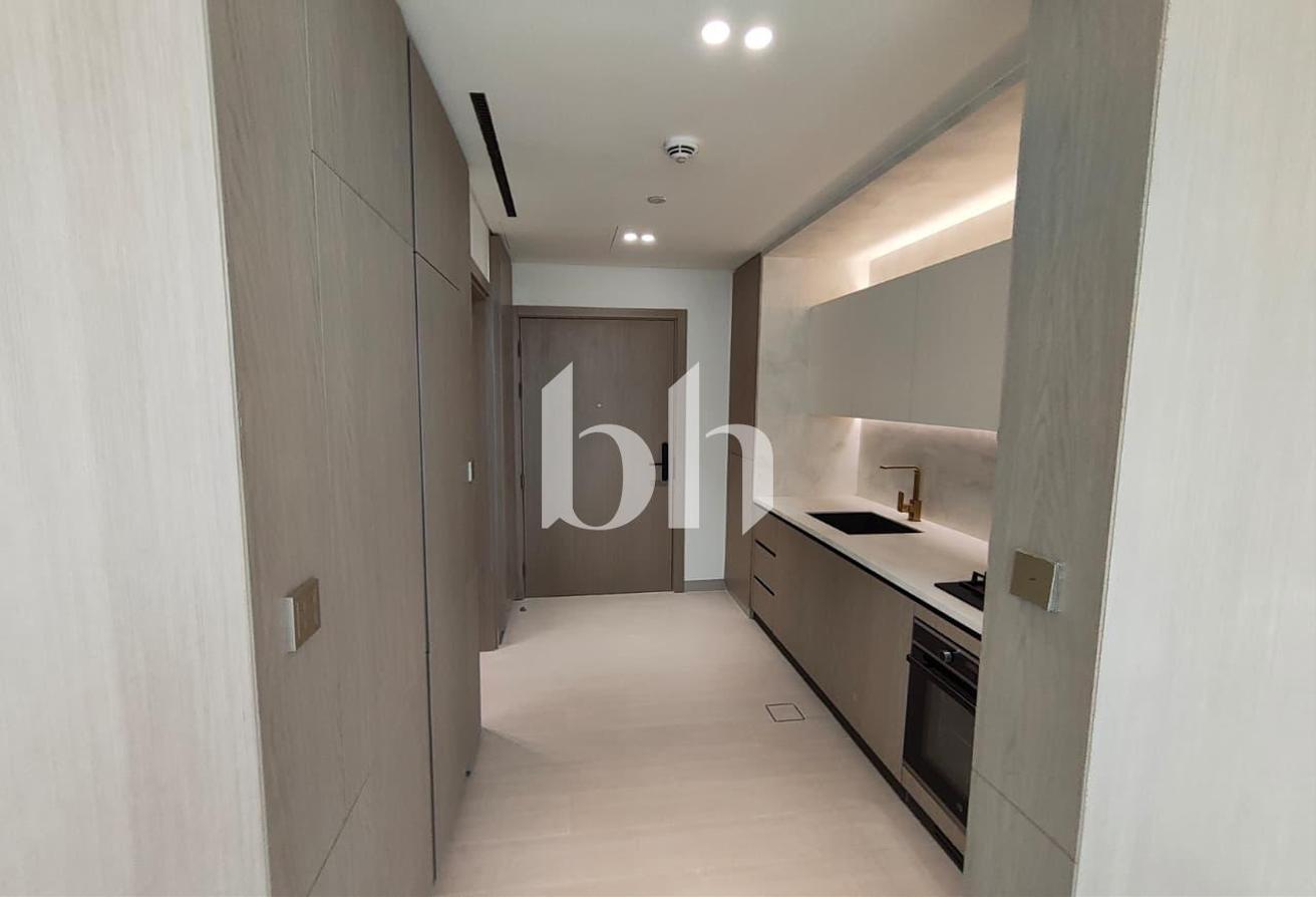 Spacious Open-Layout | Prime Location photo 8