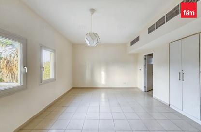 Villa - 4 Bedrooms - 6 Bathrooms for rent in Meadows 9 - Meadows - Dubai