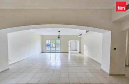 Villa - 4 Bedrooms - 6 Bathrooms for rent in Meadows 9 - Meadows - Dubai