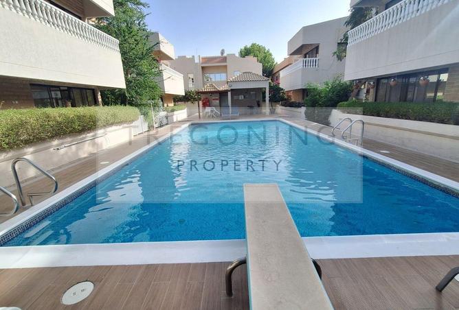 92702177 - Property Image 2