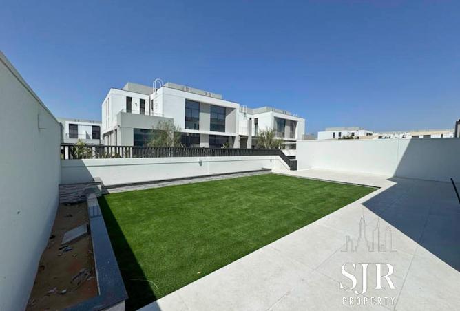 15120108 - Property Main Image