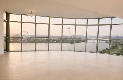 Apartment - 3 Bedrooms - 5 Bathrooms for rent in Crystal Plaza - Al Majaz 1 - Al Majaz - Sharjah