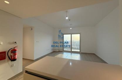Apartment - 2 - 2 for rent in Waters Edge - Yas Island - Abu Dhabi