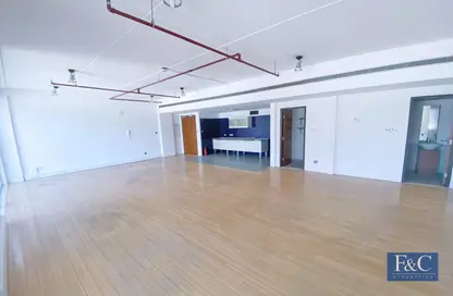 Office Space - Studio - 1 Bathroom for rent in The LOFT Office 1 - The LOFT Offices - Dubai Media City - Dubai