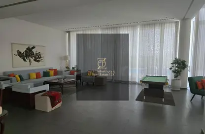 فيلا - 5 غرف نوم - 8 حمامات للبيع في مجمع الجولف - الزورا - عجمان