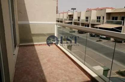 فيلا - 3 غرف نوم - 3 حمامات للايجار في قرية ورسان - المدينة العالمية - دبي