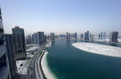 Apartment - 3 Bedrooms - 4 Bathrooms for rent in Al Khan - Sharjah