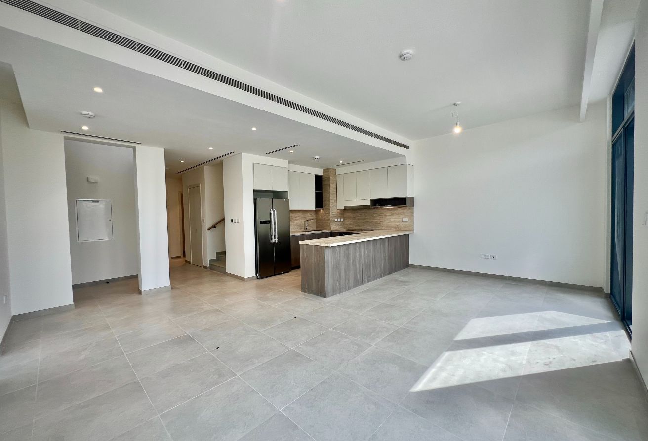 Family Home l Fitted Smeg Appliances l Maid Room 2