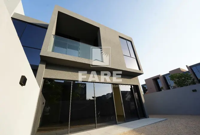 15205172 - Property Image 2