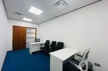 مكتب - غرفة نوم - 4 حمامات للايجار في مركز المهيري - الخالدية - أبوظبي