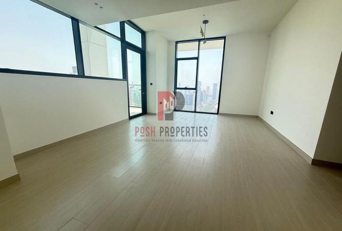 57382800 - Property Main Image