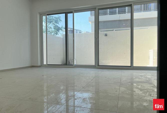 15201109 - Property Main Image