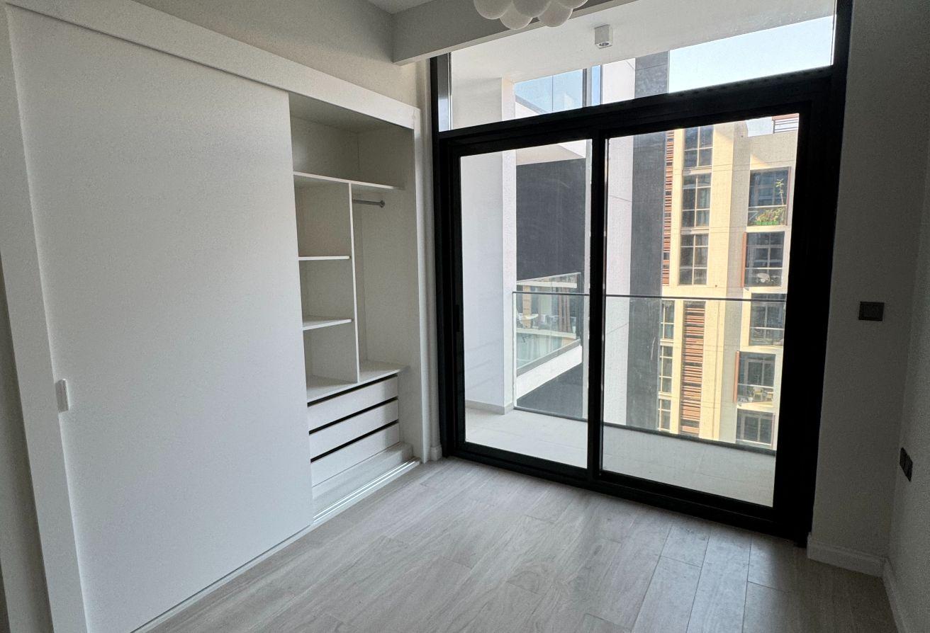 Modern studio | Unfurnished | High floor photo 5