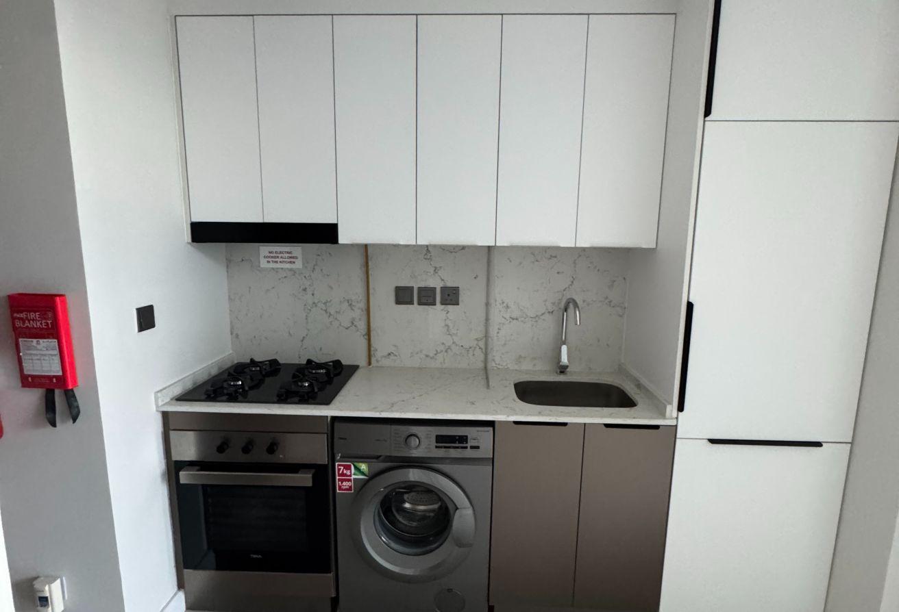 Modern studio | Unfurnished | High floor photo 8