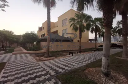 تاون هاوس - 4 غرف نوم - 6 حمامات للبيع في مجتمع الثروانية - حدائق الراحة - أبوظبي