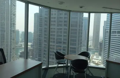 مكتب - غرفة نوم - 2 حمامات للايجار في برج بايناري - الخليج التجاري - دبي