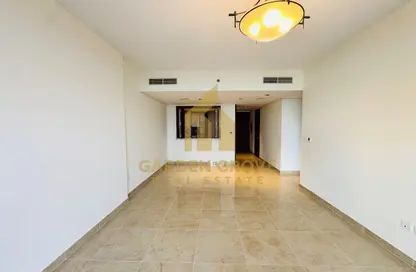 Apartment - 2 Bedrooms - 3 Bathrooms for rent in Osha Plaza - Deira Enrichment Project - Deira - Dubai