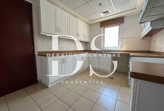 70267607 - Property Image 2