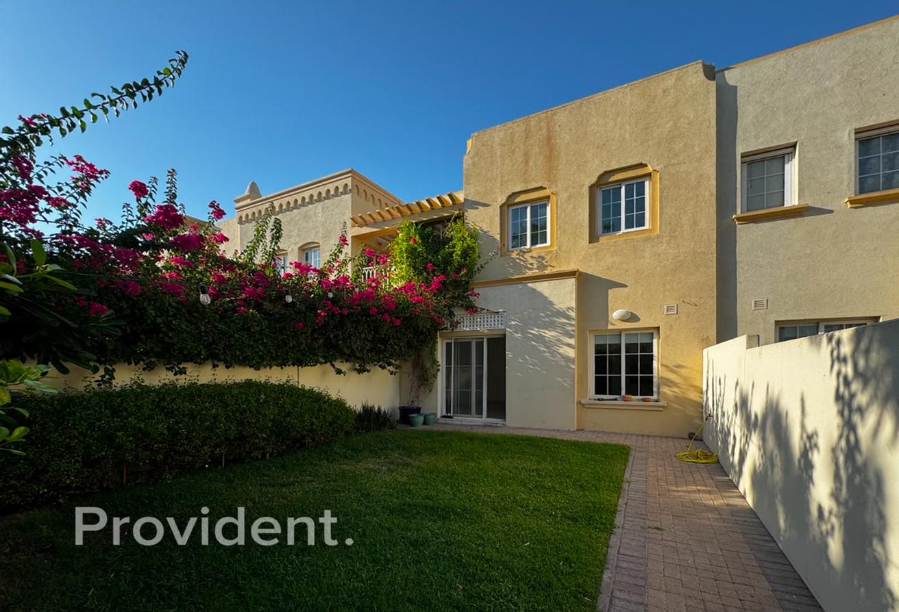 Immaculate Condition | Opposite Park/Pool | Vacant photo 10