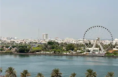 شقة - 2 غرف نوم - 4 حمامات للايجار في كريستال بلازا - المجاز 1 - المجاز - الشارقة