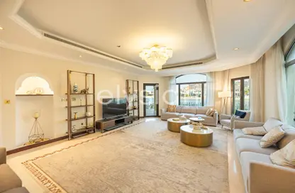 Villa - 5 Bedrooms - 5 Bathrooms for rent in Garden Homes Frond C - Garden Homes - Palm Jumeirah - Dubai