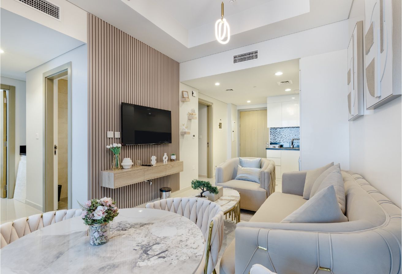 Amazing View | Fully Furnished | Prime Location 2