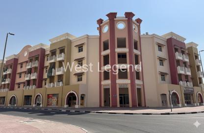 عمارة بالكامل - 8 غرف نوم - 8 حمامات للبيع في H07 - طراز الصين - المدينة العالمية - دبي