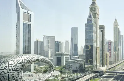 مكتب - استوديو - 4 حمامات للايجار في برج لطيفة - شارع الشيخ زايد - دبي