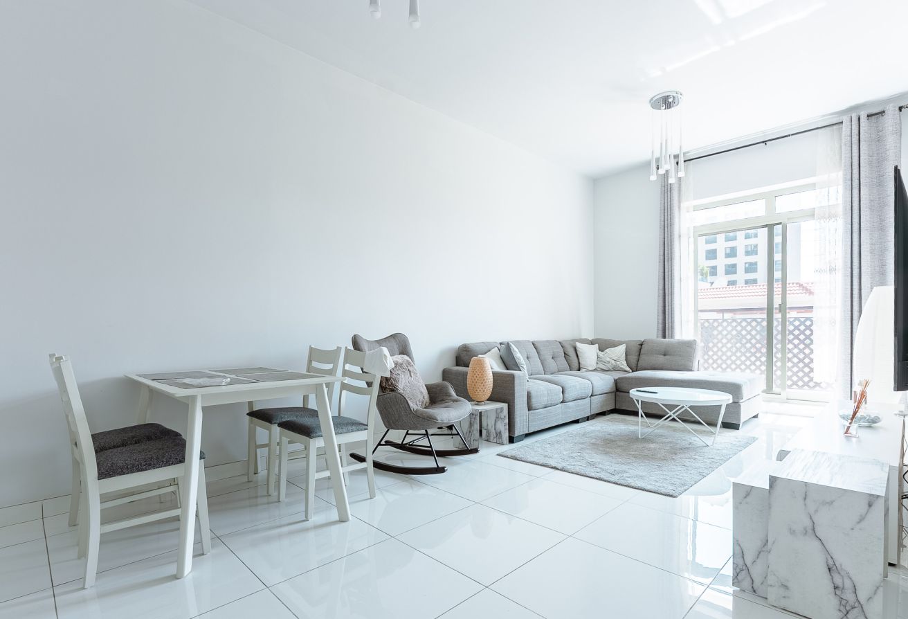 Great Location | Serene Community | Great Deal 4