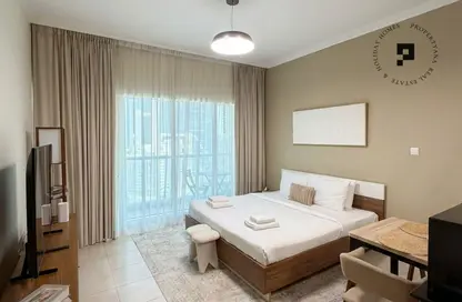 Apartment - Studio - 1 Bathroom for rent in Burj Al Nujoom - Downtown Dubai - Dubai