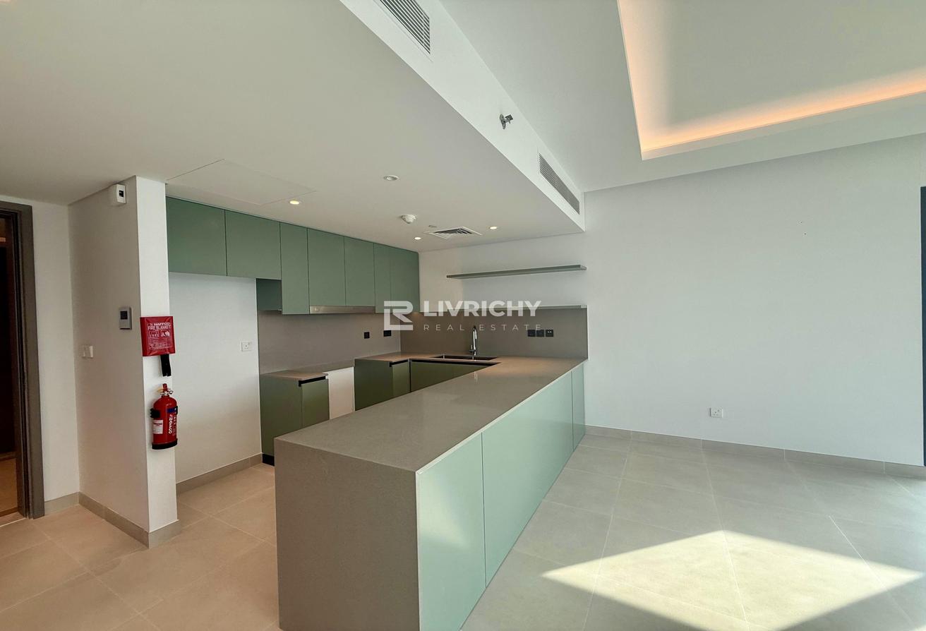 City Walk | Vacant | Biggest Layout photo 4