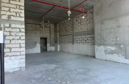 متجر - استوديو - 1 حمام للايجار في بن غاطي جارديني - منطقة 11 - قرية جميرا الدائرية - دبي