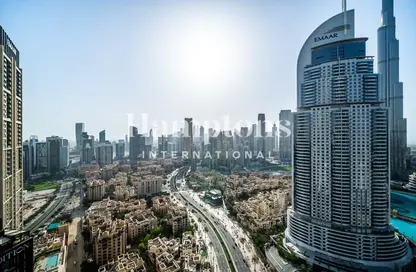 Apartment - 2 Bedrooms - 3 Bathrooms for sale in Boulevard Point - Downtown Dubai - Dubai