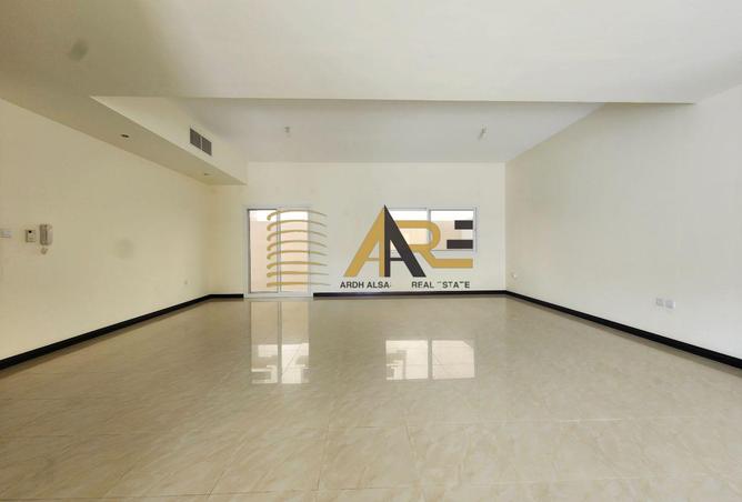 85743715 - Property Image 2